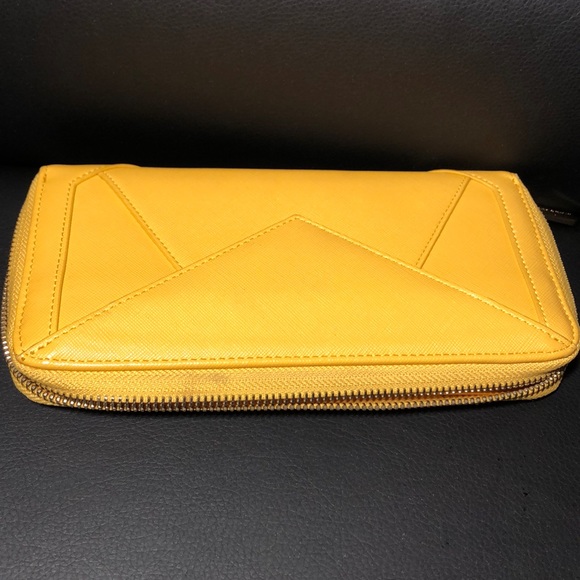 Charles & Kieth Yellow Wallet - Picture 5 of 8